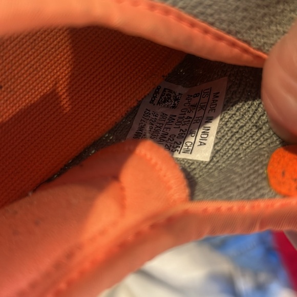 Yeezy 350 V2 dessert sage - Picture 4 of 7